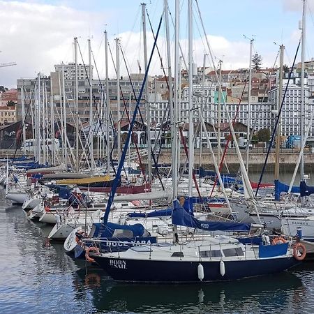 Lisbon Cosy Boat Hotel Bagian luar foto