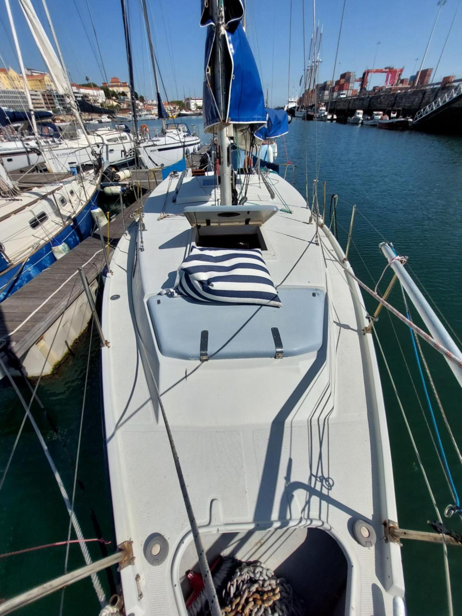 Lisbon Cosy Boat Hotel Bagian luar foto